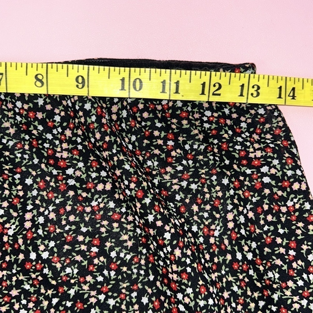 Beechers Brook Floral Skirt Ruffle - Picture 7 of 9